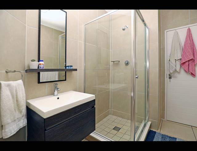 2 BEDROOM APARTMENT FOR SALE IN GREENSTONE HILL